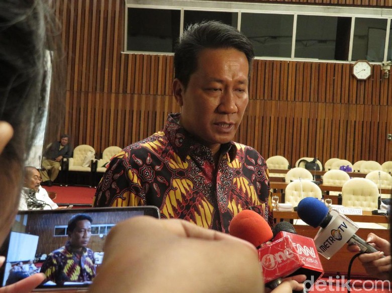 F-Gerindra Bantah Tolak Arief Hidayat Kembali Jadi Hakim MK F-Gerindra Bantah Tolak Arief Hidayat Kembali Jadi Hakim MK