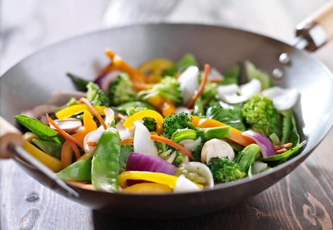 8 Cara Masak Populer Ini Pengaruhi Kandungan Nutrisi Makanan (2) 8 Cara Masak Populer Ini Pengaruhi Kandungan Nutrisi Makanan (2)