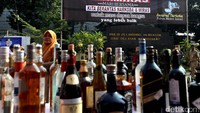 Sementara itu, Wali Kota Jakarta Selatan Tri Kurniadi mengapresiasi kegiatan yang dilakukan oleh Polres Jaksel ini. Tri juga mengimbau masyarakat terlibat aktif dalam memerangi narkoba dengan melaporkannya kepada pihak yang berwajib.