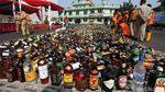 Jelang Ramadan, Polres Jaksel Musnahkan Ribuan Botol Miras