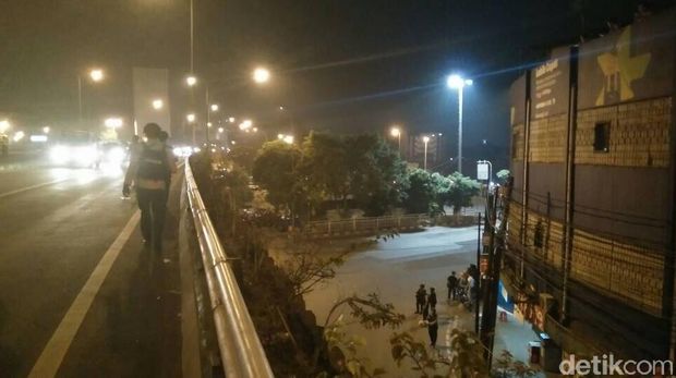 Brimob Bersenpi Laras Panjang Sterilisasi Flyover Terminal Kp Melayu