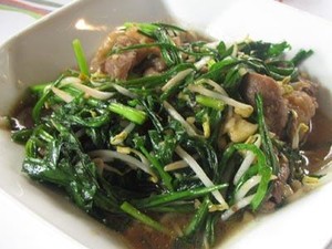 Menu Hari Ke-1: Bayam dan Tahu Goreng yang Praktis Bisa Jadi Pilihan Lezat