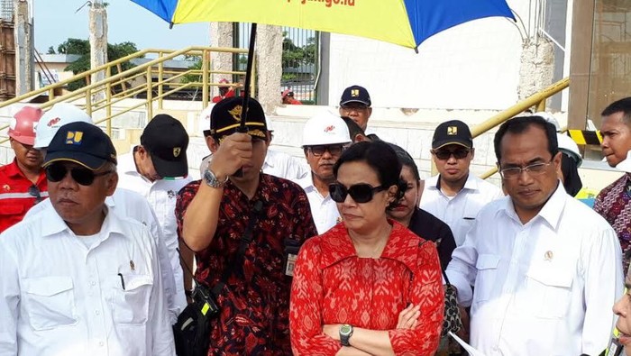 Rasa Penasaran Sri Mulyani Saat Blusukan ke Tol Trans Sumatera