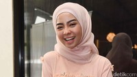 Senyum lebarnya menggambarkan betapa bahagianya ia. Pool/Noel/detikFoto.