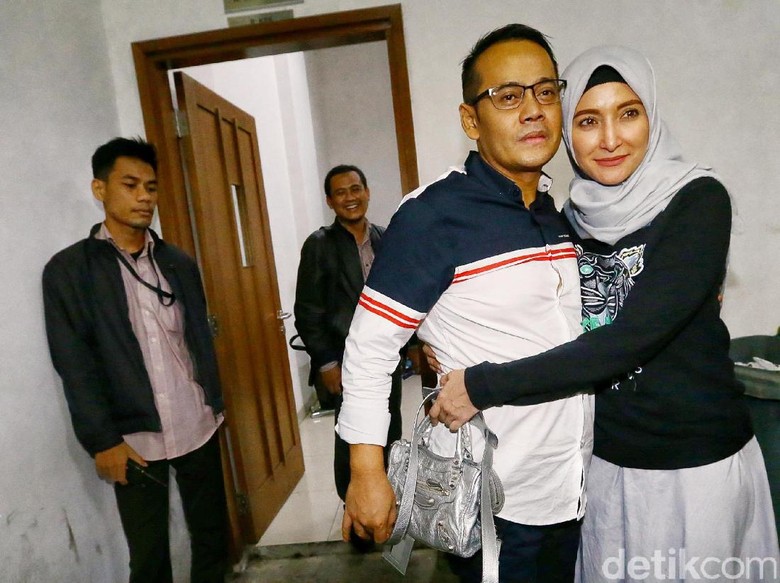 Suami Inneke Koesherawati Simpan Rp 139 Juta di Sel Lapas Sukamiskin Suami Inneke Koesherawati Simpan Rp 139 Juta di Sel Lapas Sukamiskin