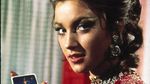 Para Wanita Cantik di Sekeliling Roger Moore dalam James Bond
