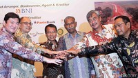 Kerjasama tersebut ditandai dengan penandatanganan kerjasama oleh Direktur Utama PBTR Supriyono, Direktur Waskita Toll Road Herwidiakto, Direktur PT Sumber Mitra Jaya Gowindasamy, Vp Divisi BUMN Institusi Pemerintahan, Direktur BPJT Bambang Eko, Direktur Bisnis Menengah Putrama Wahju Setyawan.
