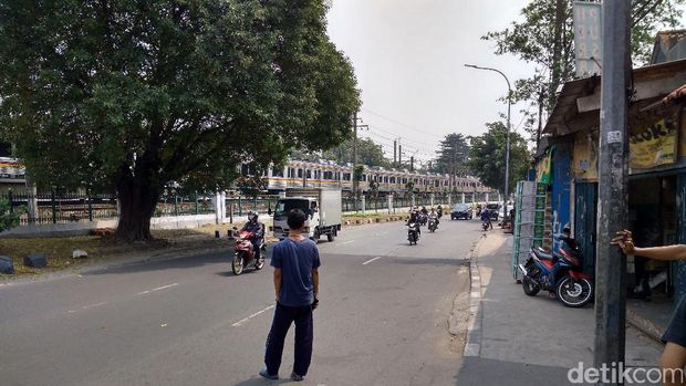 Menelusuri Lokasi Video Viral Remaja Serang Pemotor di Jagakarsa