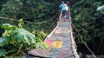 Ini Jembatan Kampung, Miripkah dengan Simpang Susun Semanggi?