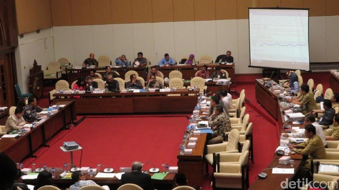 Pansus DPR Tunda Isu Calon Tunggal Presiden dan Wapres di RUU Pemilu