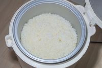 Punya <i/>Rice Cooker</i>? Bikin Nasi Liwet Praktis Ini Buat Buka Puasa atau Sahur