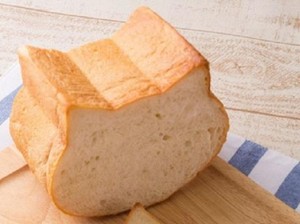 Lucunya! Roti Tawar dengan Bentuk Wajah Kucing Ini