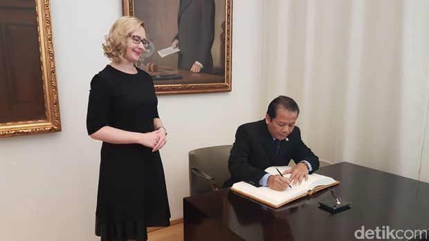 Wakil Ketua DPR Taufik Kurniawan saat kunjungan muhibah ke Finlandia / 