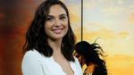 Gal Gadot, Sang Wonder Woman Anggun
