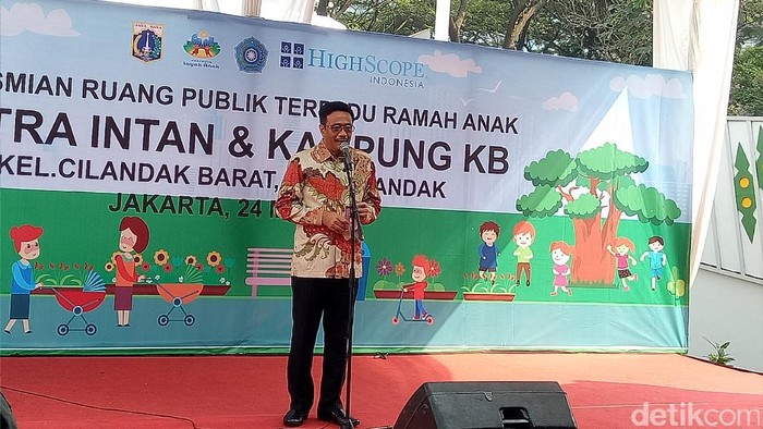 Djarot Resmikan RPTRA di Cilandak