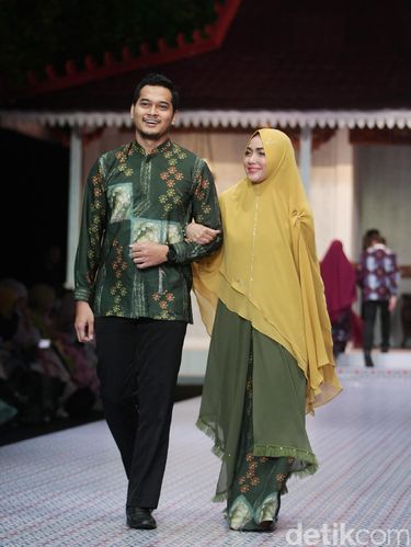 Si.Se.Sa Rilis Baju Muslim Syar'i untuk Kembar dengan Anak Saat Lebaran