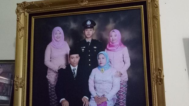 Bripka Ridho dikenal aktif mengikuti kegiatan di lingkungan rumahnya.