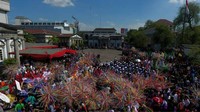 Traveler yang liburan ke Semarang jangan sampai kelewatan pawai yang meriah ini ya! (dok Pemkot Semarang)