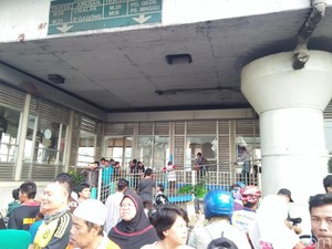 Pasca Bom, Halte TransJ Kampung Melayu Belum Beroperasi
