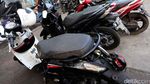 Pasca Ledakan, Kendaraan yang Hancur di TKP Masih Terparkir