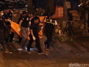 Olah TKP Bom Kampung Melayu Selesai, Garis Polisi Masih Terpasang