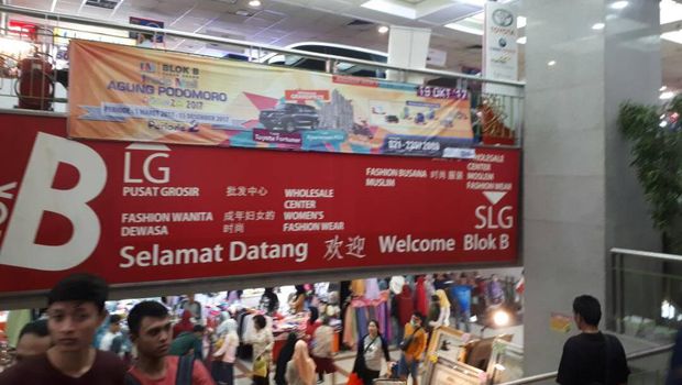 Baju Muslim di Tanah Abang Laris Manis Mendekati Ramadan