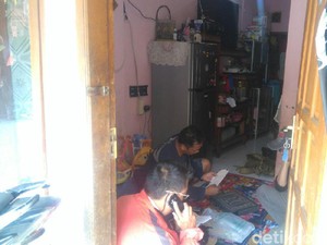Polisi Geledah Rumah Kontrakan di Bandung Terkait Bom Kampung Melayu