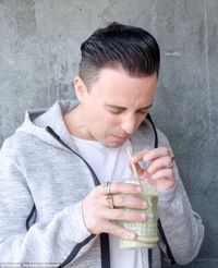 Kafe Vegan Ini Uji Coba Menu Smoothies Berbahan Burger!