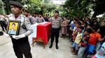 Upacara Penghormatan Jenazah Bripda Imam Berjalan Hikmat