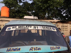 4 Angkot Rusak Akibat Bom Kampung Melayu