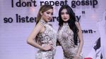 Wow! Duo Serigala Seksi Pakai Jumpsuit Motif Kulit Ular