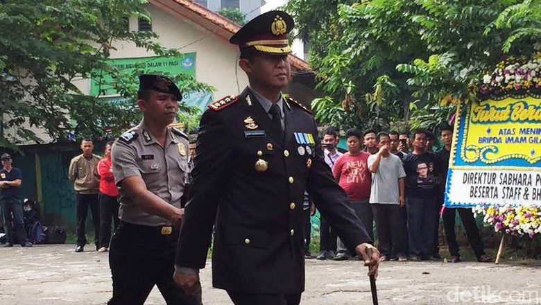 Bripda Imam Korban Bom Kampung Melayu Naik Pangkat  Jadi Briptu