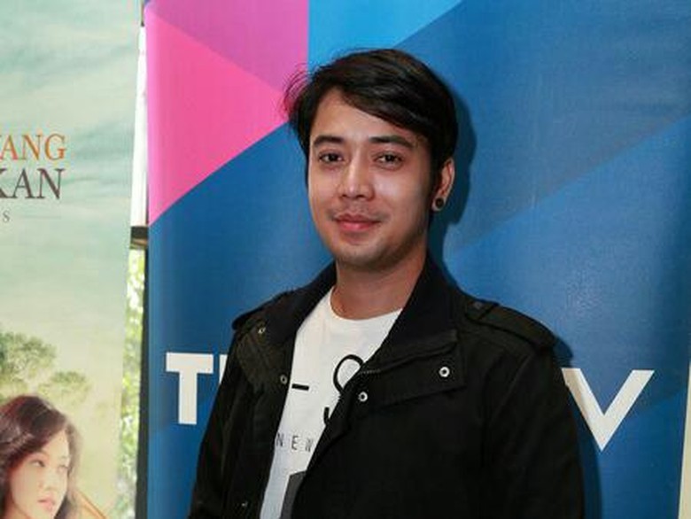 Kenapa Kriss Hatta Belum Ubah Keyakinan di KTP Meski Mualaf dari 2015? Kenapa Kriss Hatta Belum Ubah Keyakinan di KTP Meski Mualaf dari 2015?