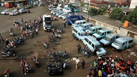 Begini suasana lokasi tkp bom Kampung Melayu.