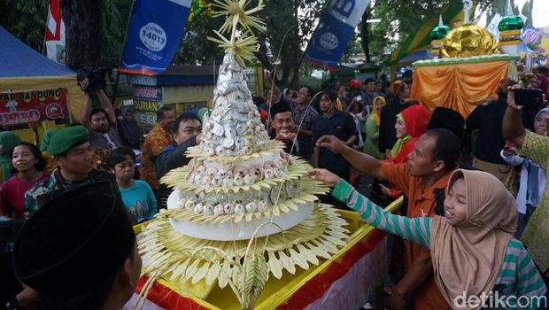 Gerebeg Apem, cara warga Jombang menyambut Ramadan (Enggran Eko Budiarto/detikcom)