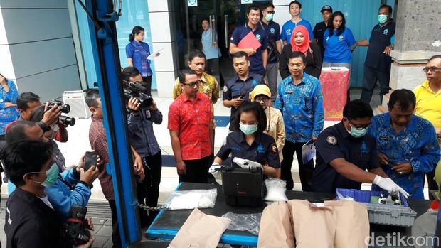  BNNP Bali memusnahkan barang bukti narkotika terkait 3 kasus, Jumat (26/5/2017).