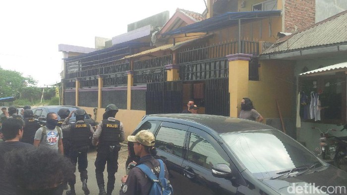 Terduga Teroris di Bandung Barat Dikenal Baik oleh Warga