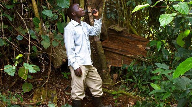 Lubala Simon, Emandwa dari Uganda 