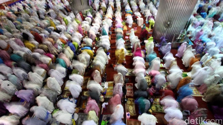 Seorang Ustaz Meninggal Dunia Usai Pimpin Salat Witir di Banyuwangi Seorang Ustaz Meninggal Dunia Usai Pimpin Salat Witir di Banyuwangi