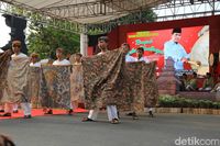 Bupati Kudus Musthofa memukul 9 bedug untuk menyambut datangnya bulan Ramadan.