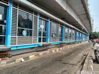 Masih Ditutup, Halte TransJ Kampung Melayu Belum Beroperasi