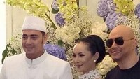 Deddy Corbuzier juga turut hadir di acara sakral tersebut. (Instagram/alvinadam1)
