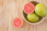 Rutin Makan 9 Buah yang Segar Manis Ini Bisa Bikin Kulit Mulus dan Kencang