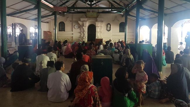 Jelang Puasa, Makam Sultan Maulana Hasanuddin Dipadati 