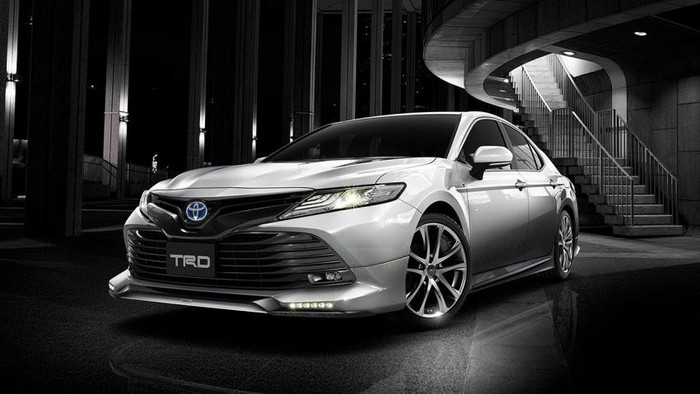Camry Hybrid Anyar Disebut Lebih Irit dari Accord Hybrid