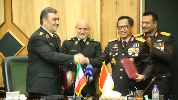  Kapolri Jenderal Tito Karnavian dalam pertemuan dengan kepolisian Iran
