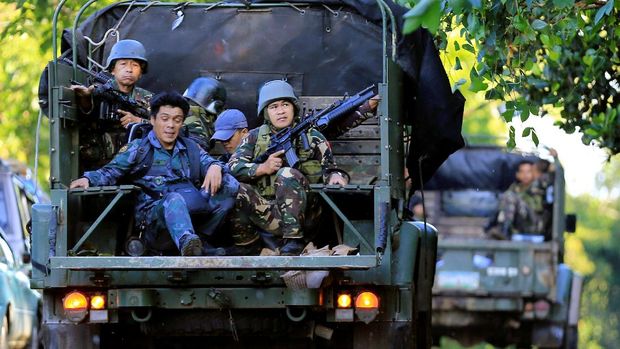 Tentara Filipina patroli di Marawi
