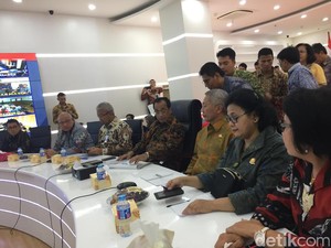 Cek Persiapan Angkutan Lebaran 2017, Menhub Gelar Video Conference