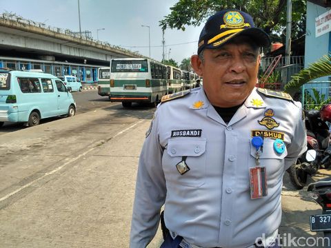 Masih Ditutup, Halte TransJ Kampung Melayu Belum Beroperasi