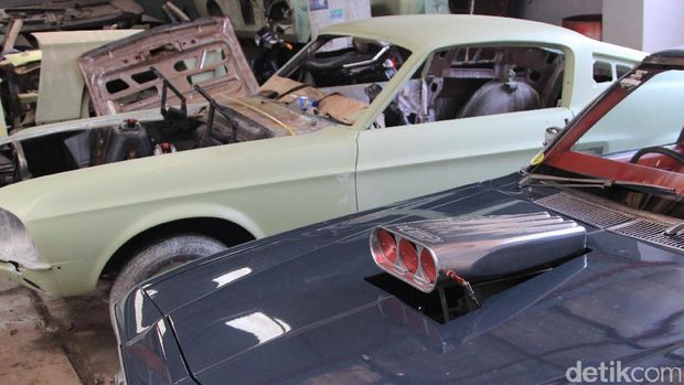 Ngoprek Mobil Klasik ala Fix Garage